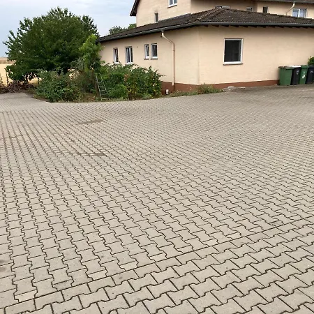 Apartment Ferienwohnung Rheinhessenhof Mainz